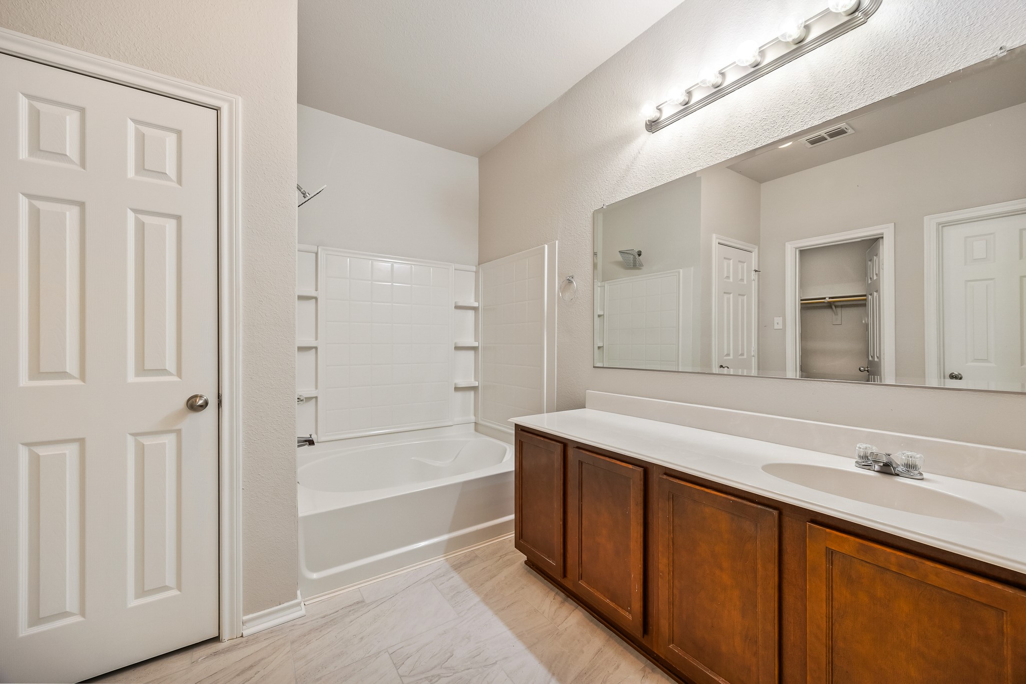 10969 Colonial Heights Lane