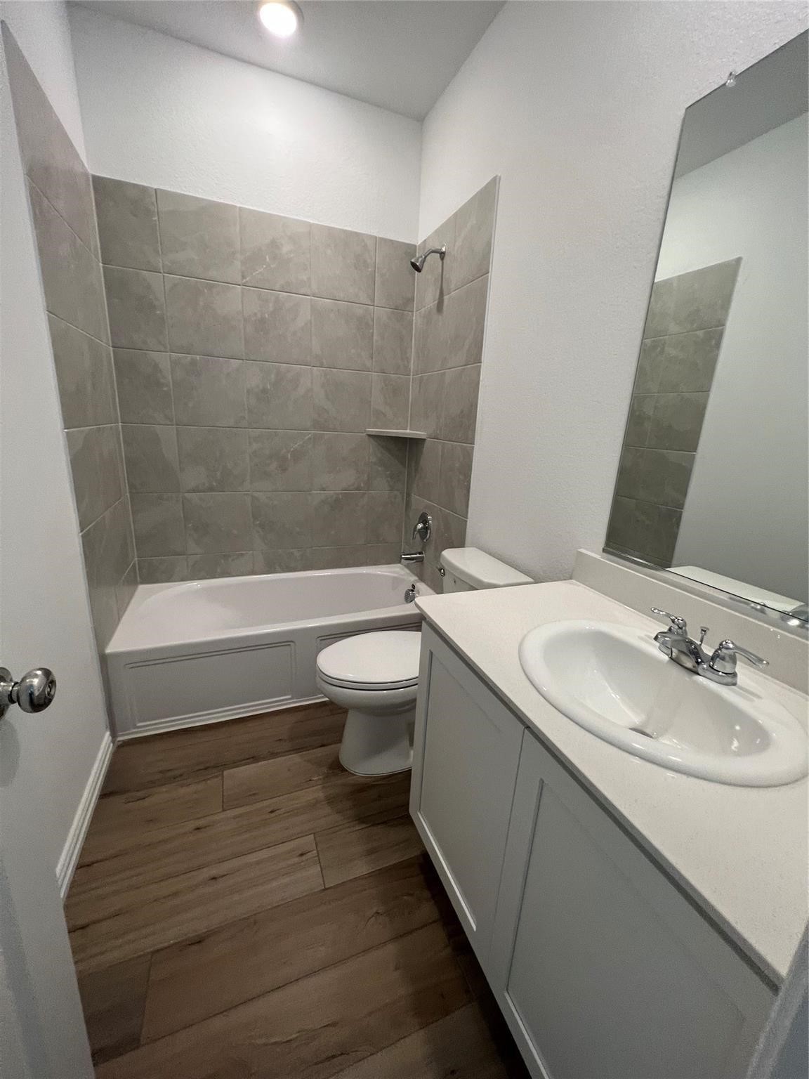 8024 Acanthus Street