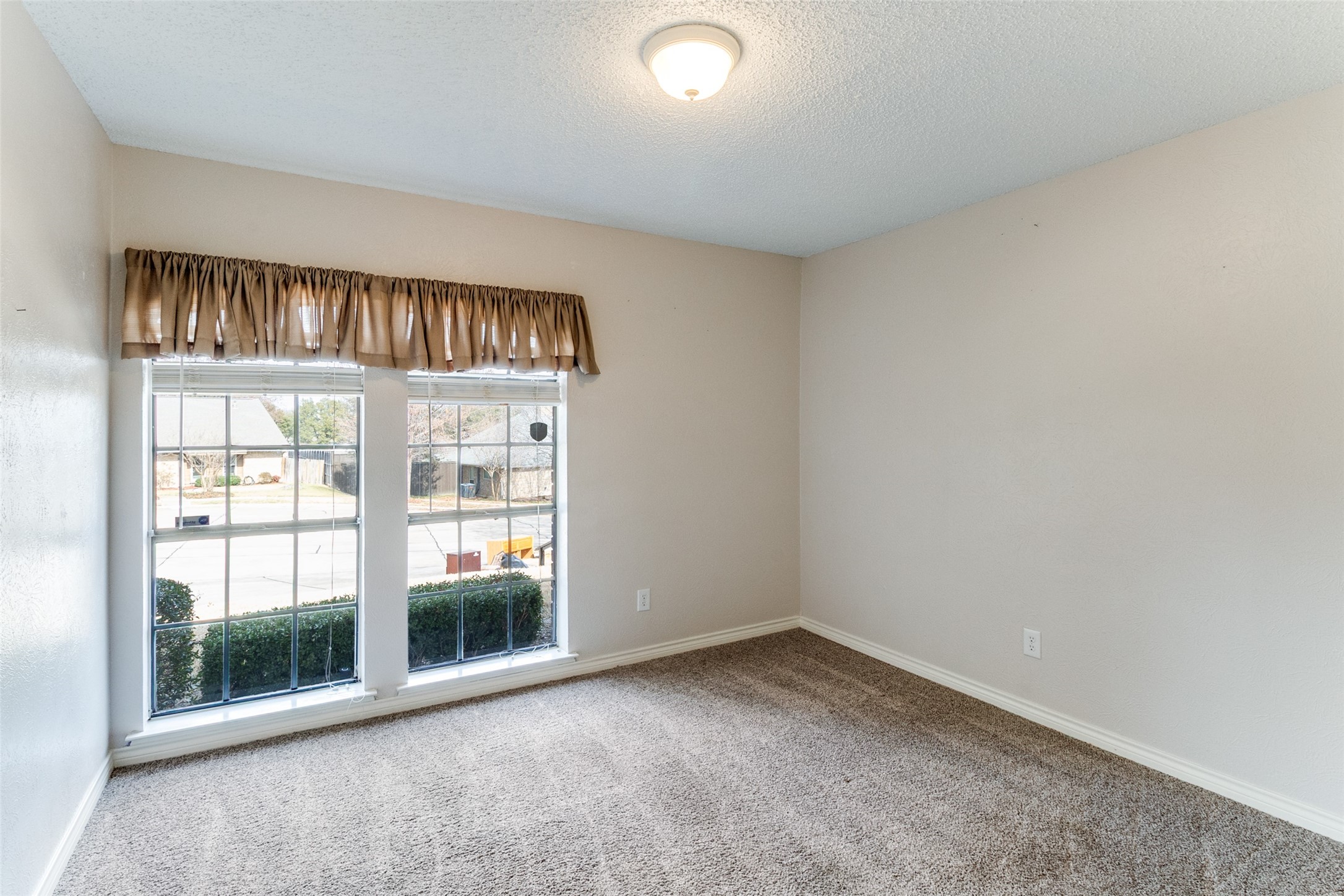 2120 Meadowview Court