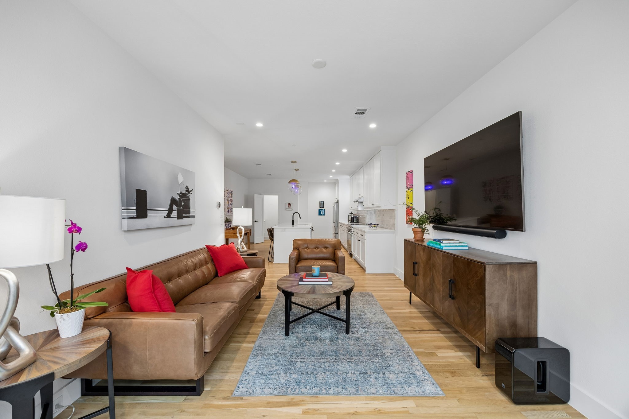 7207 Gaston Avenue 903