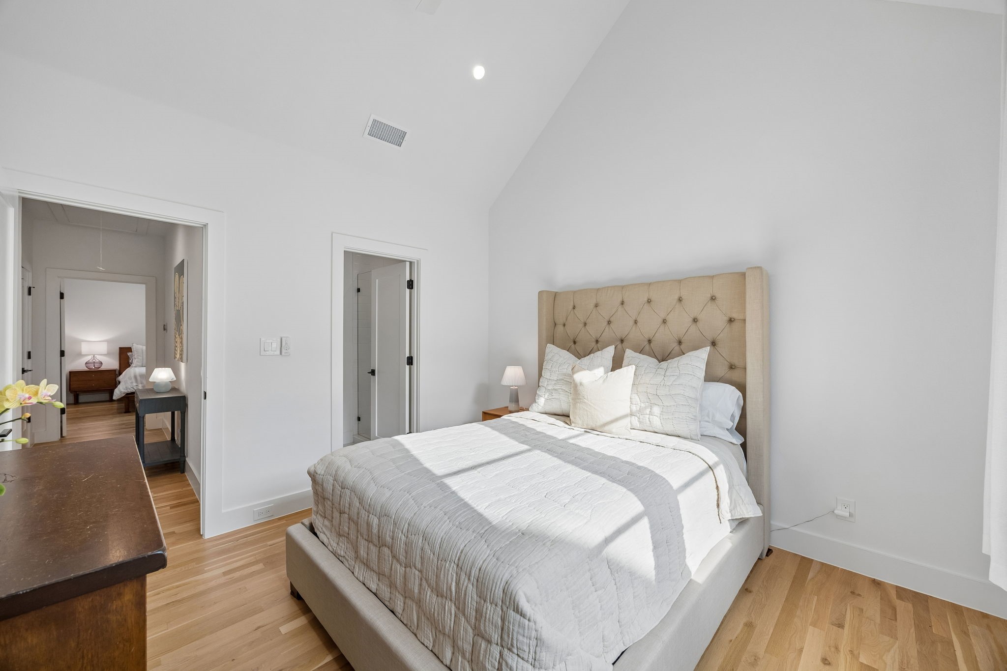 7207 Gaston Avenue 903