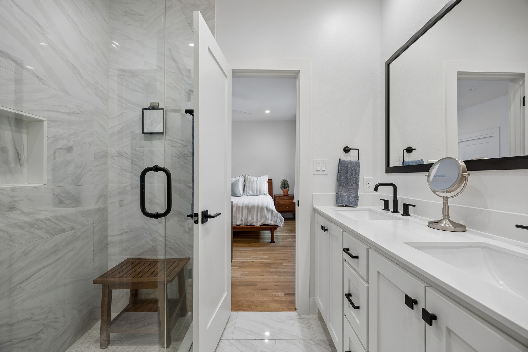 7207 Gaston Avenue 903