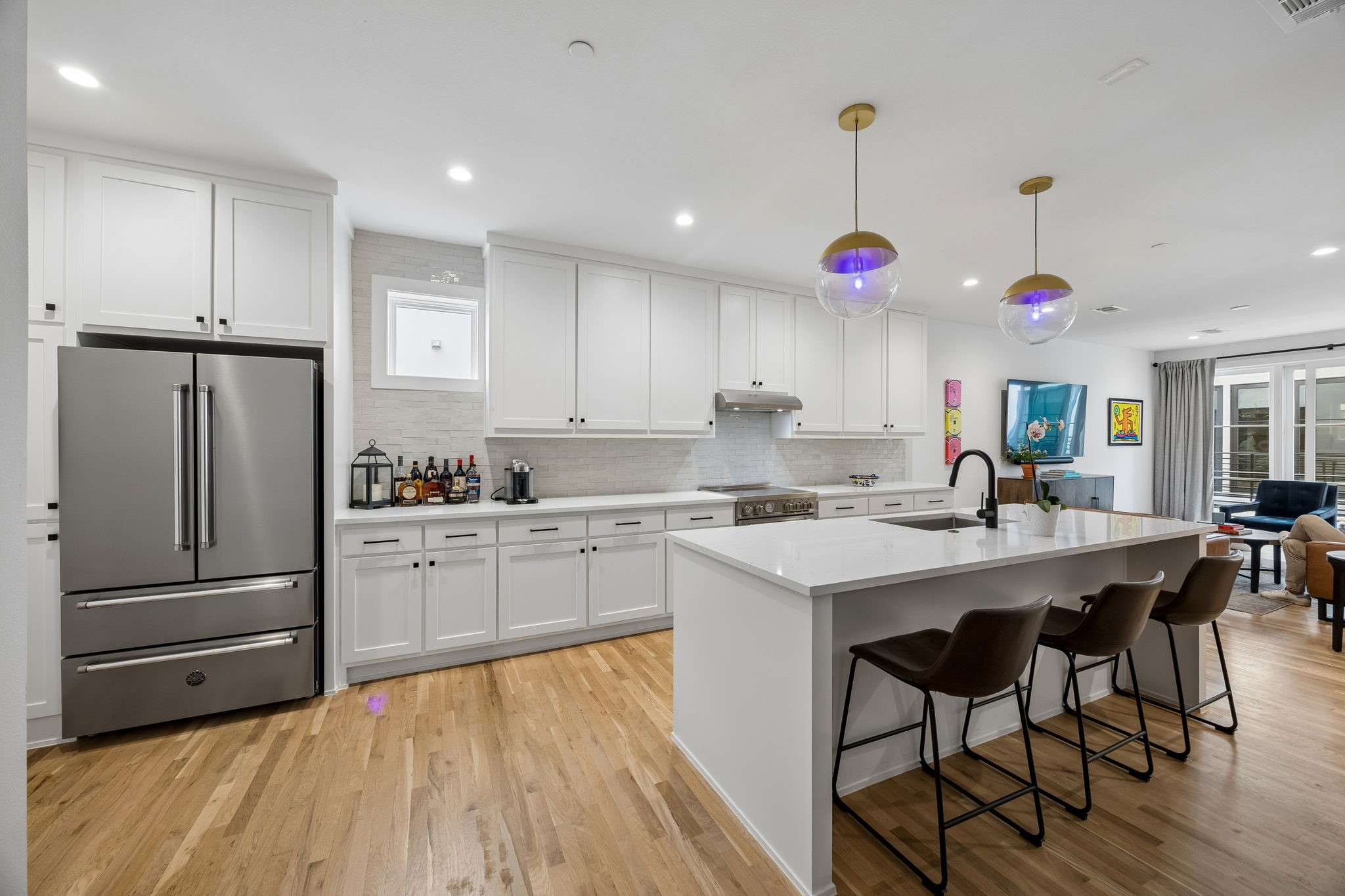 7207 Gaston Avenue 903