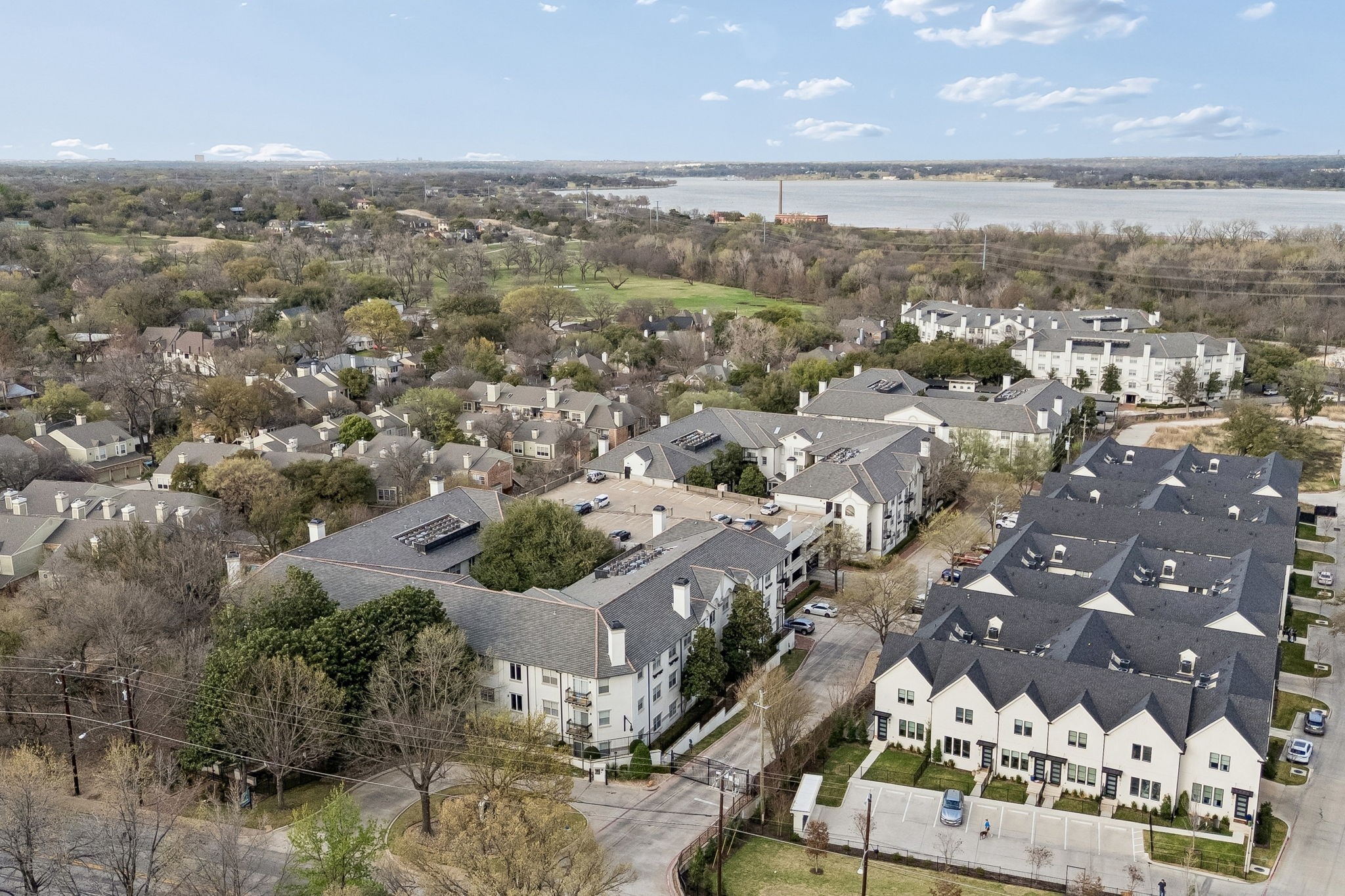 7207 Gaston Avenue 903