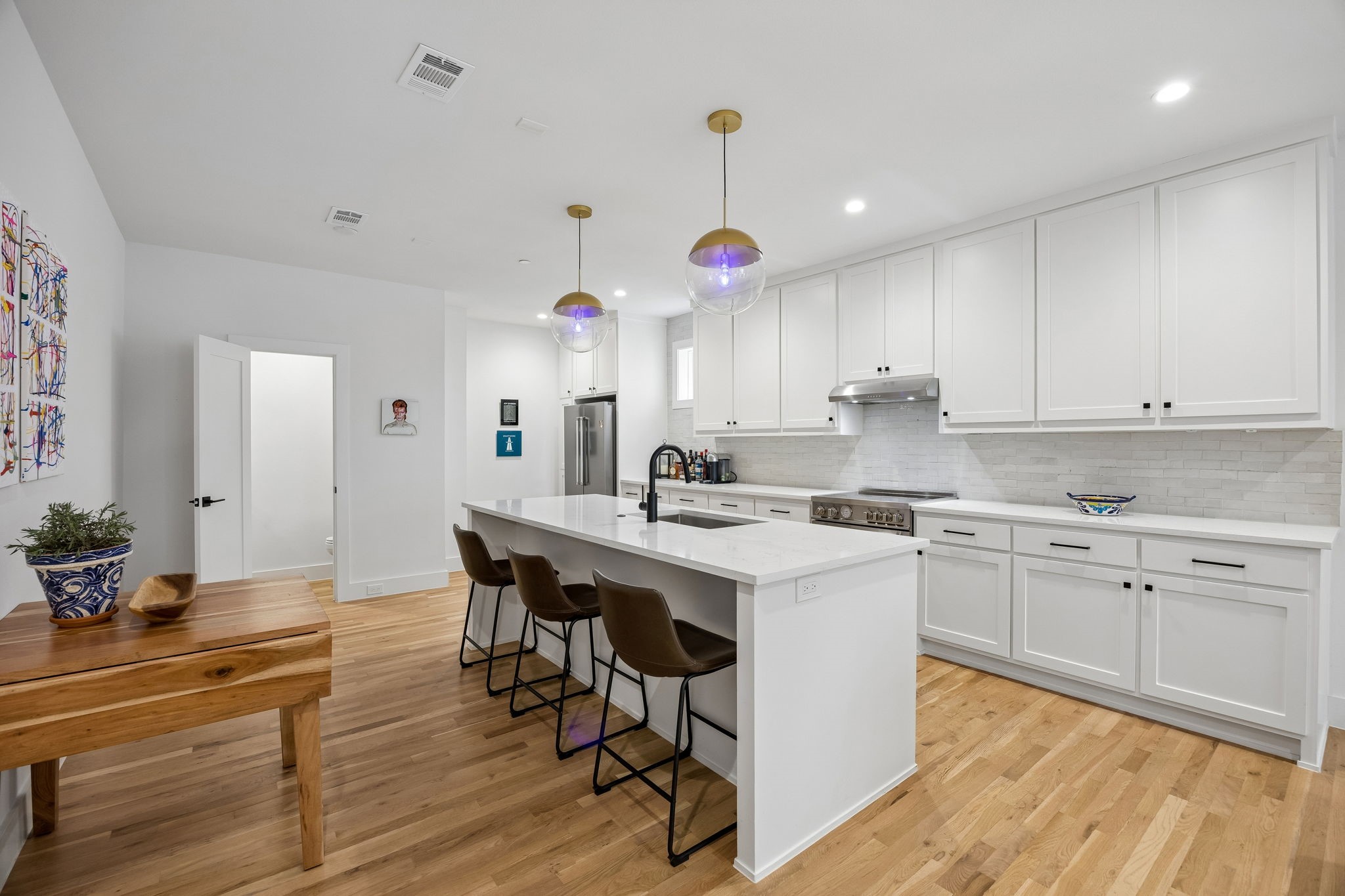 7207 Gaston Avenue 903