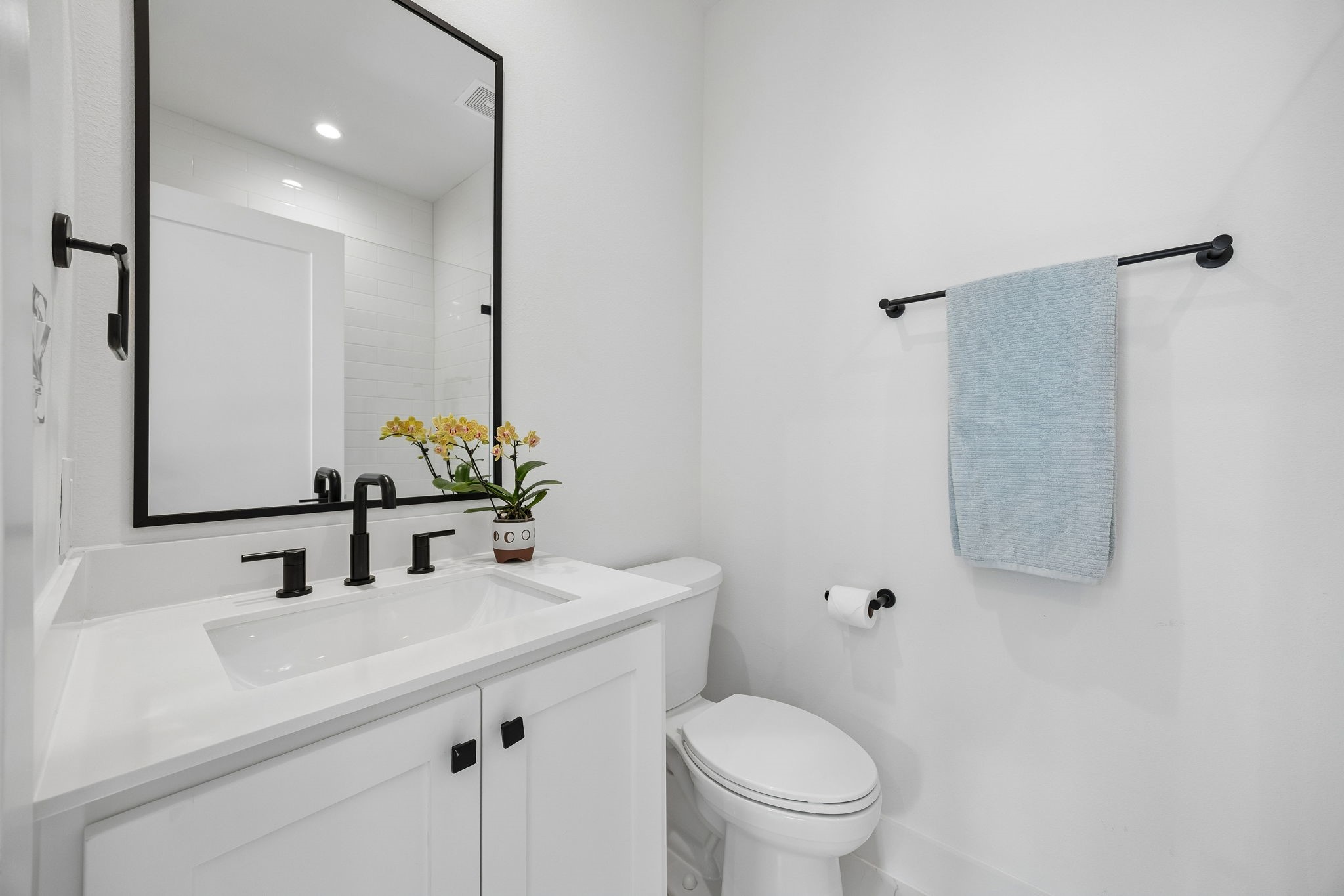 7207 Gaston Avenue 903