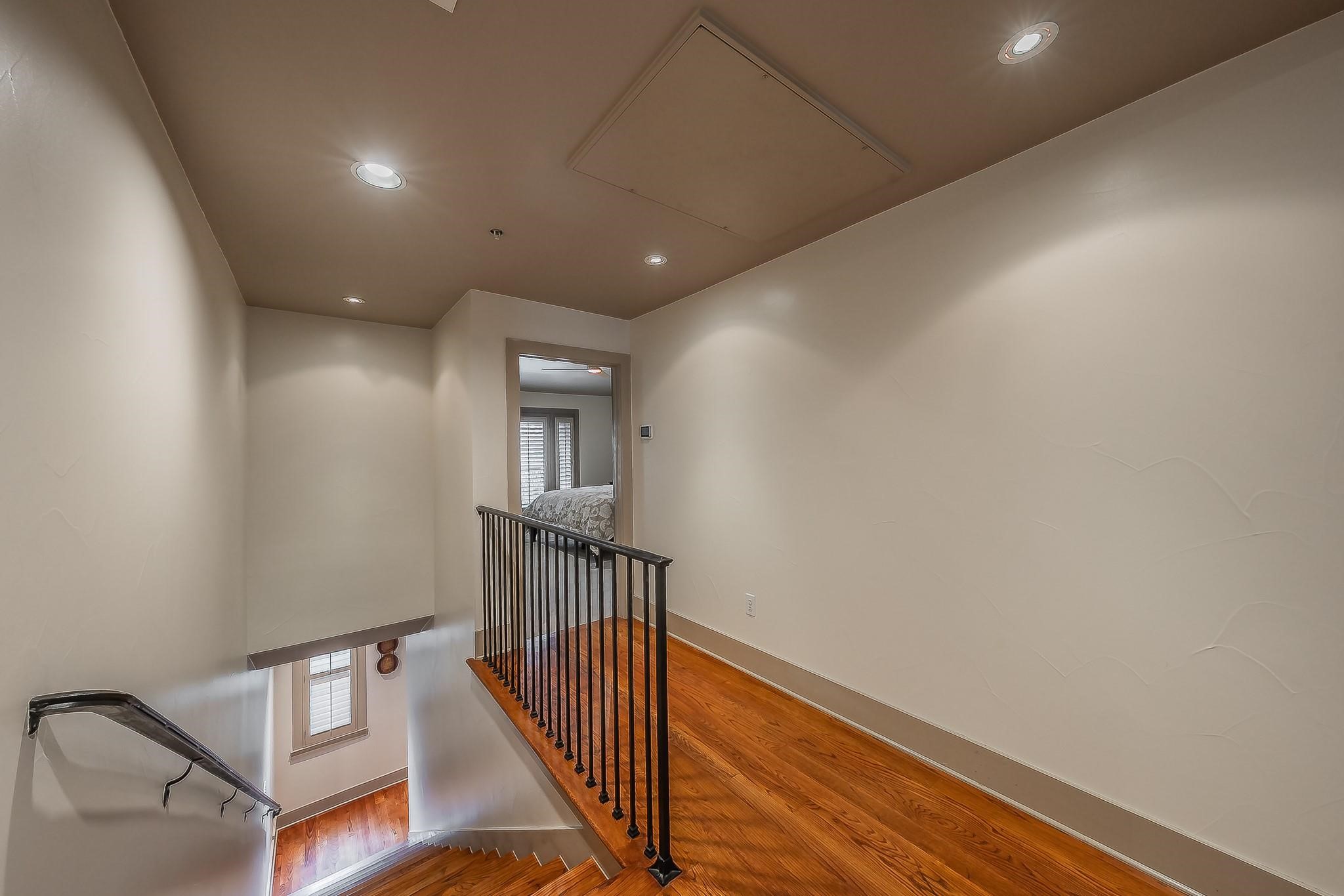 6350 Oriole Drive