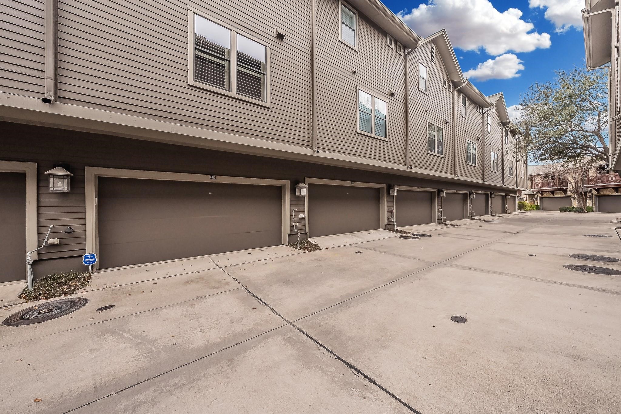 6350 Oriole Drive