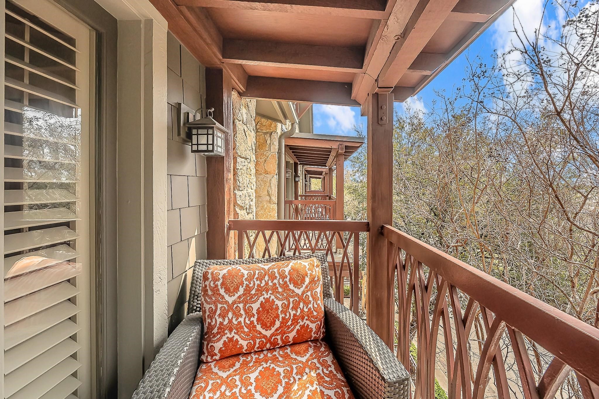 6350 Oriole Drive