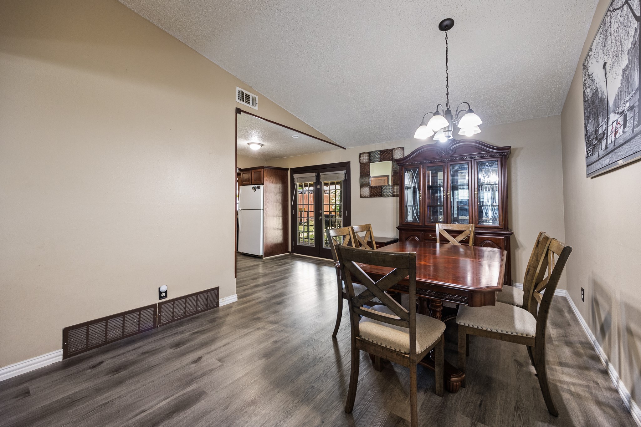 109 Ridgeway Circle