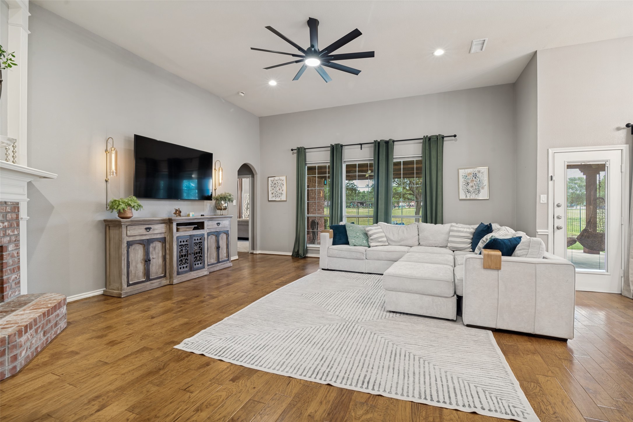 10413 Broadmoor Lane