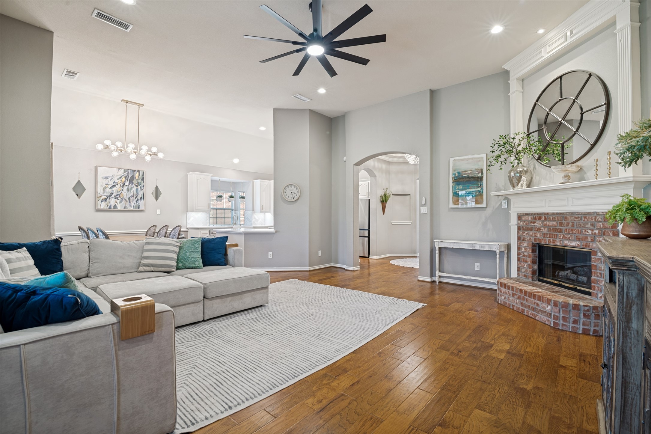 10413 Broadmoor Lane