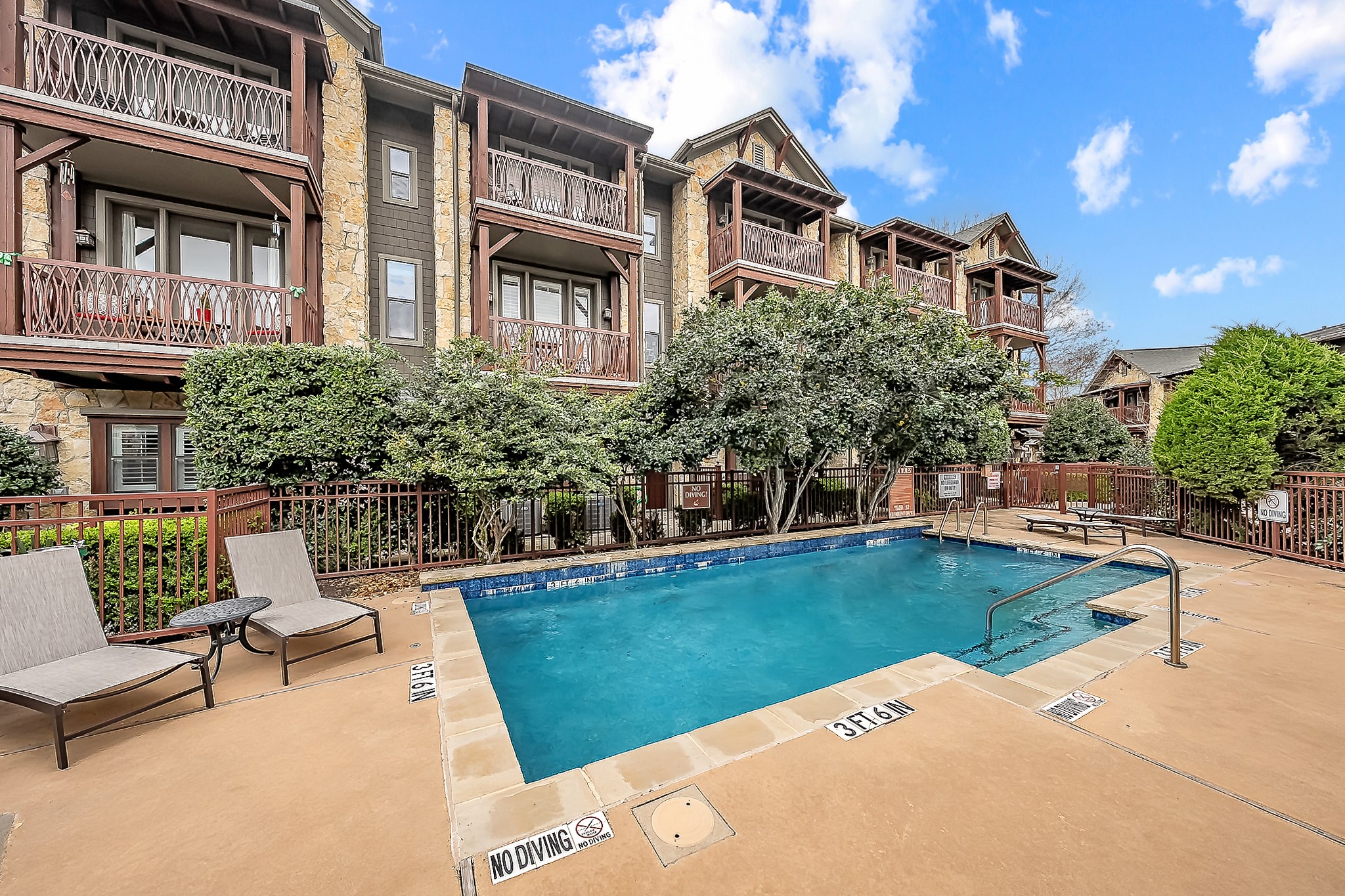 6350 Oriole Drive
