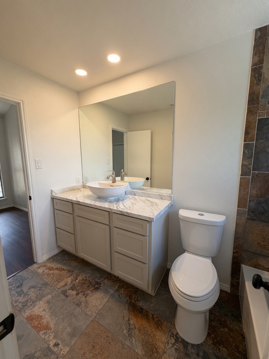 2204 W Park Boulevard 2901