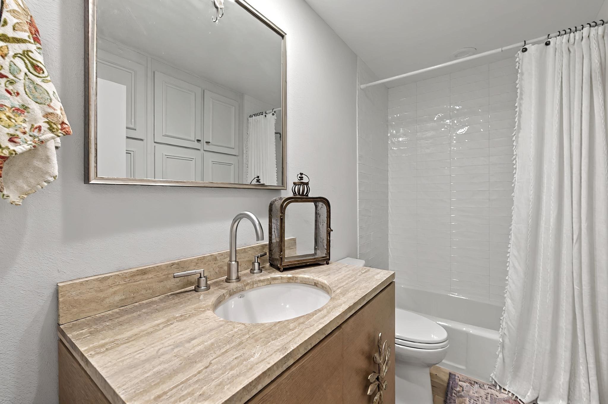 3701 Hulen Park Drive