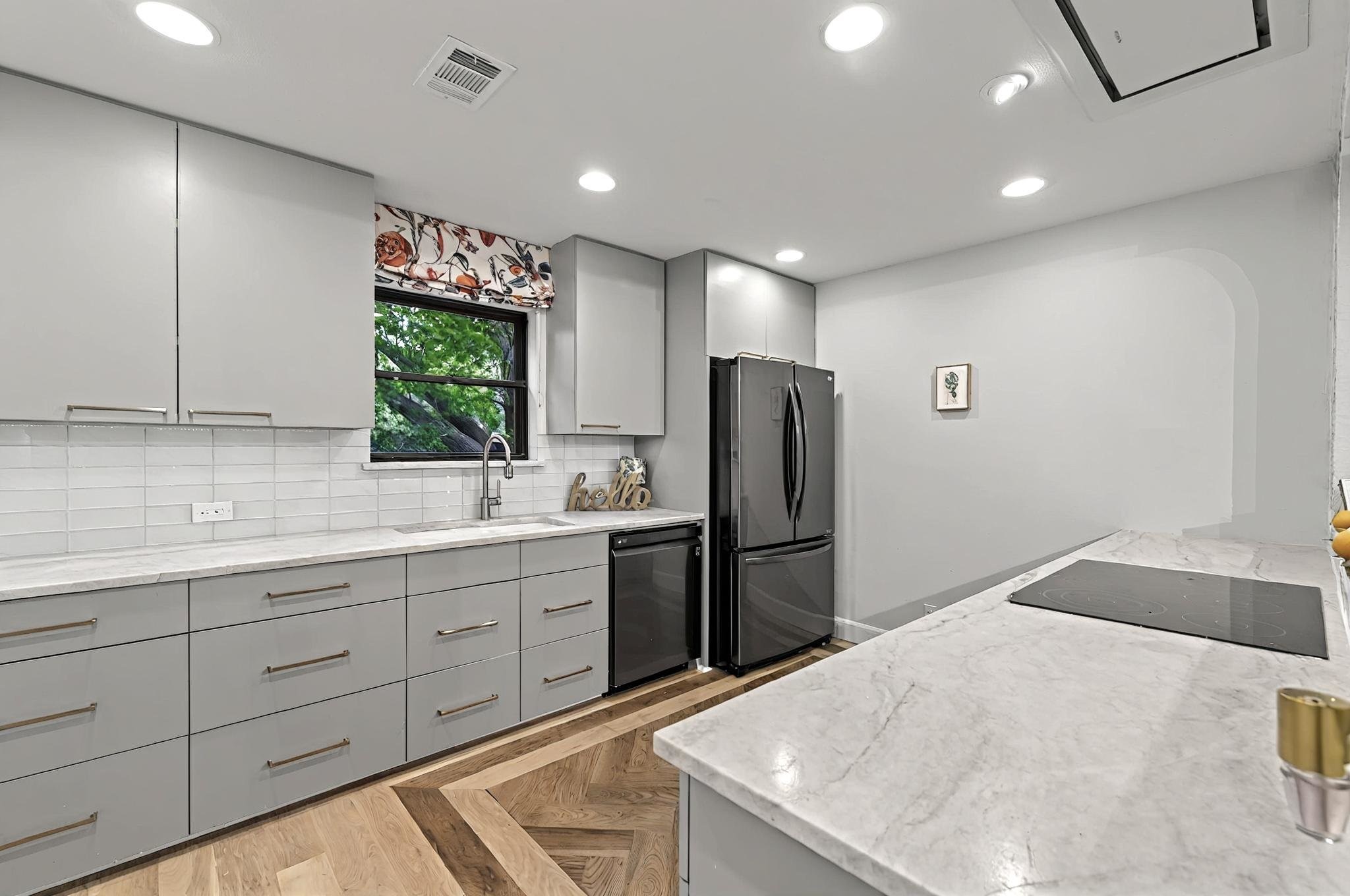 3701 Hulen Park Drive