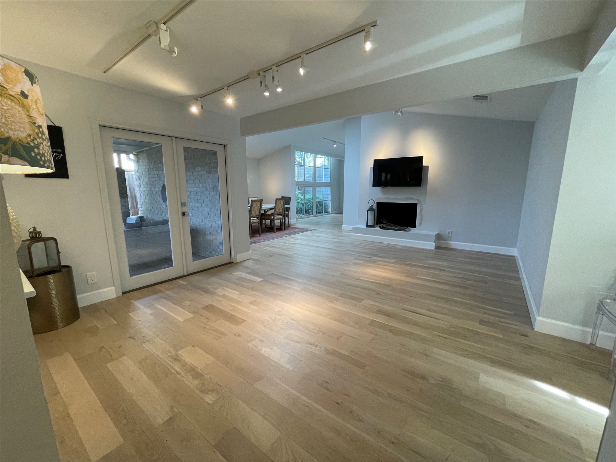 3701 Hulen Park Drive