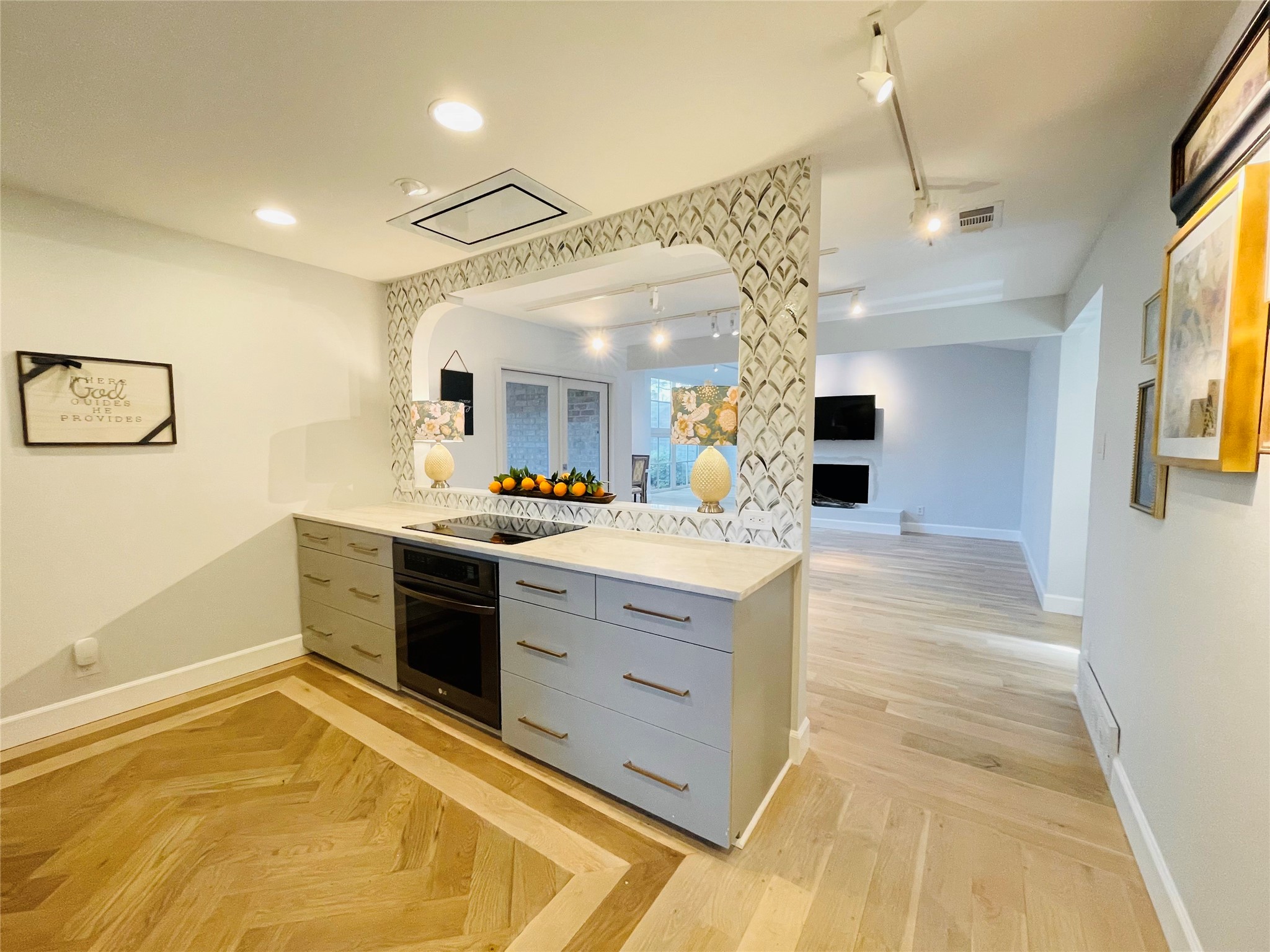 3701 Hulen Park Drive