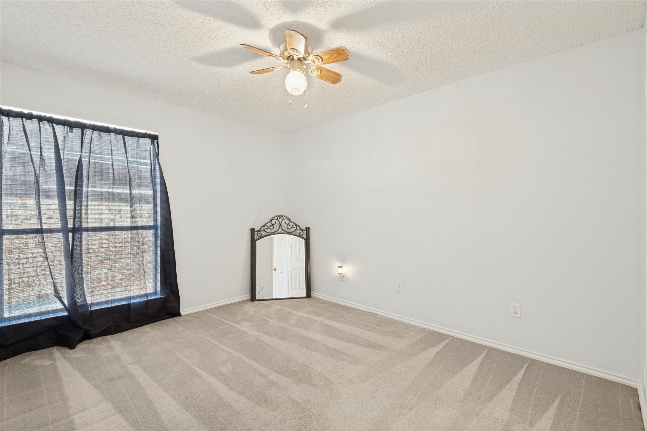 8914 Greenwood Trail