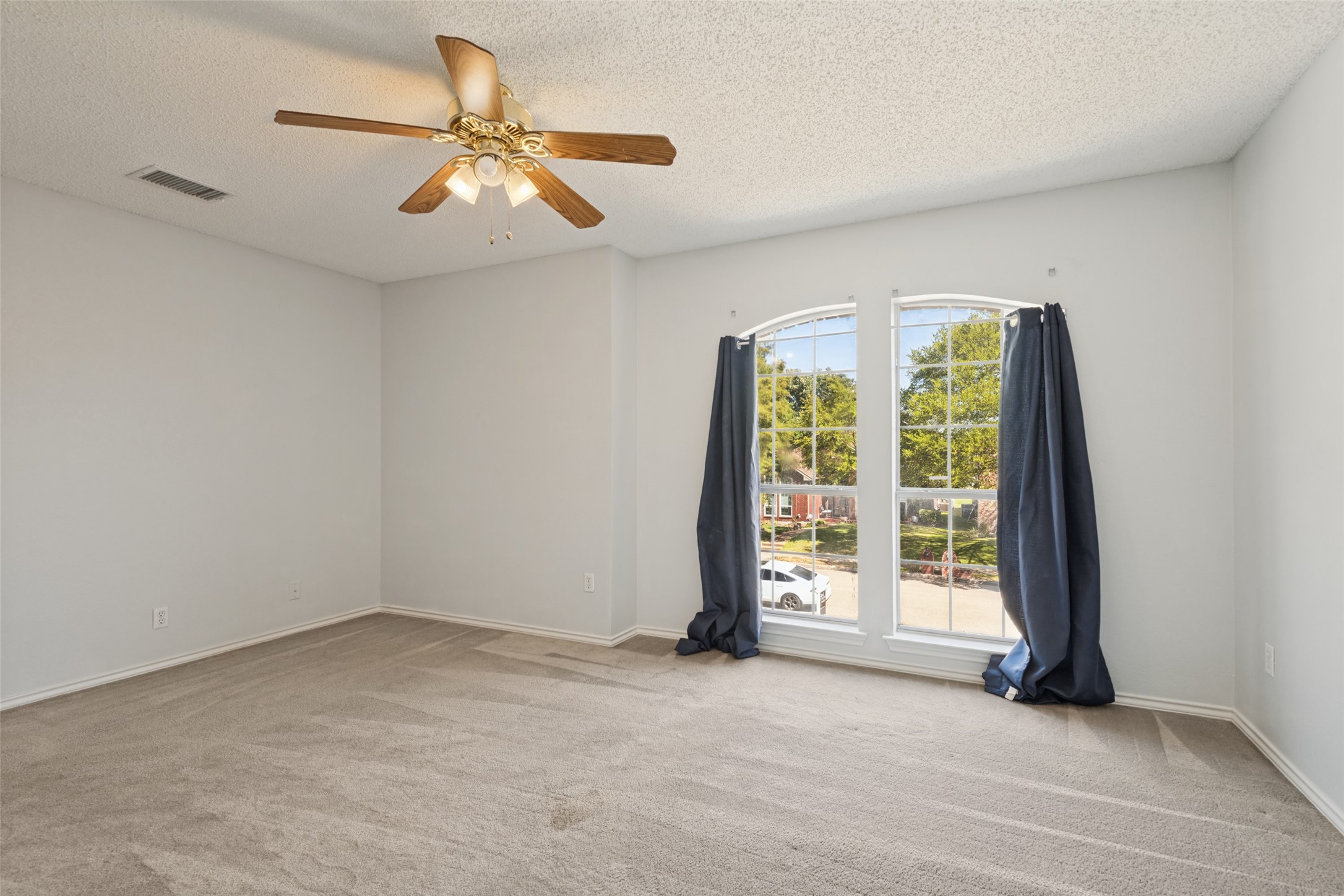 8914 Greenwood Trail
