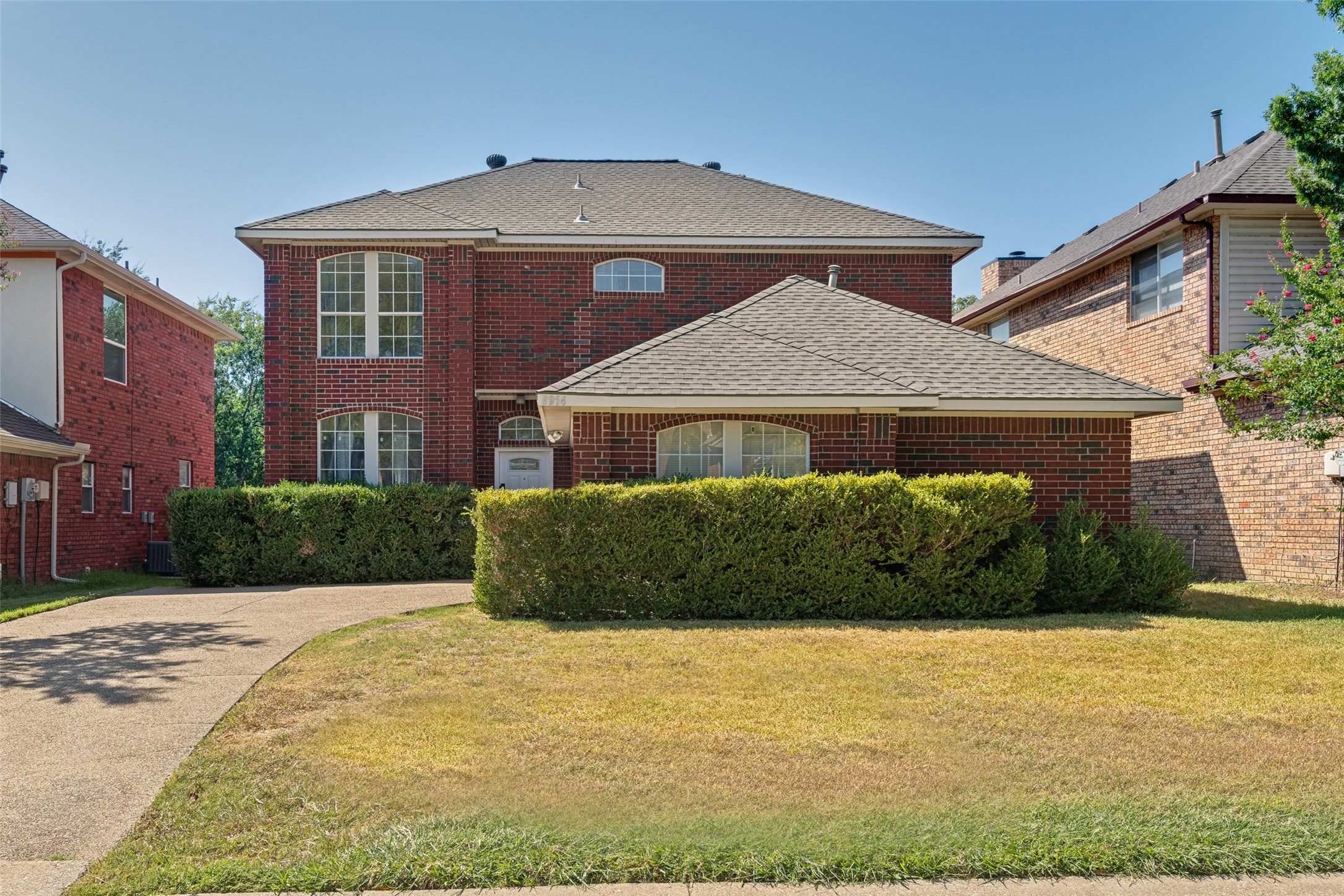 8914 Greenwood Trail