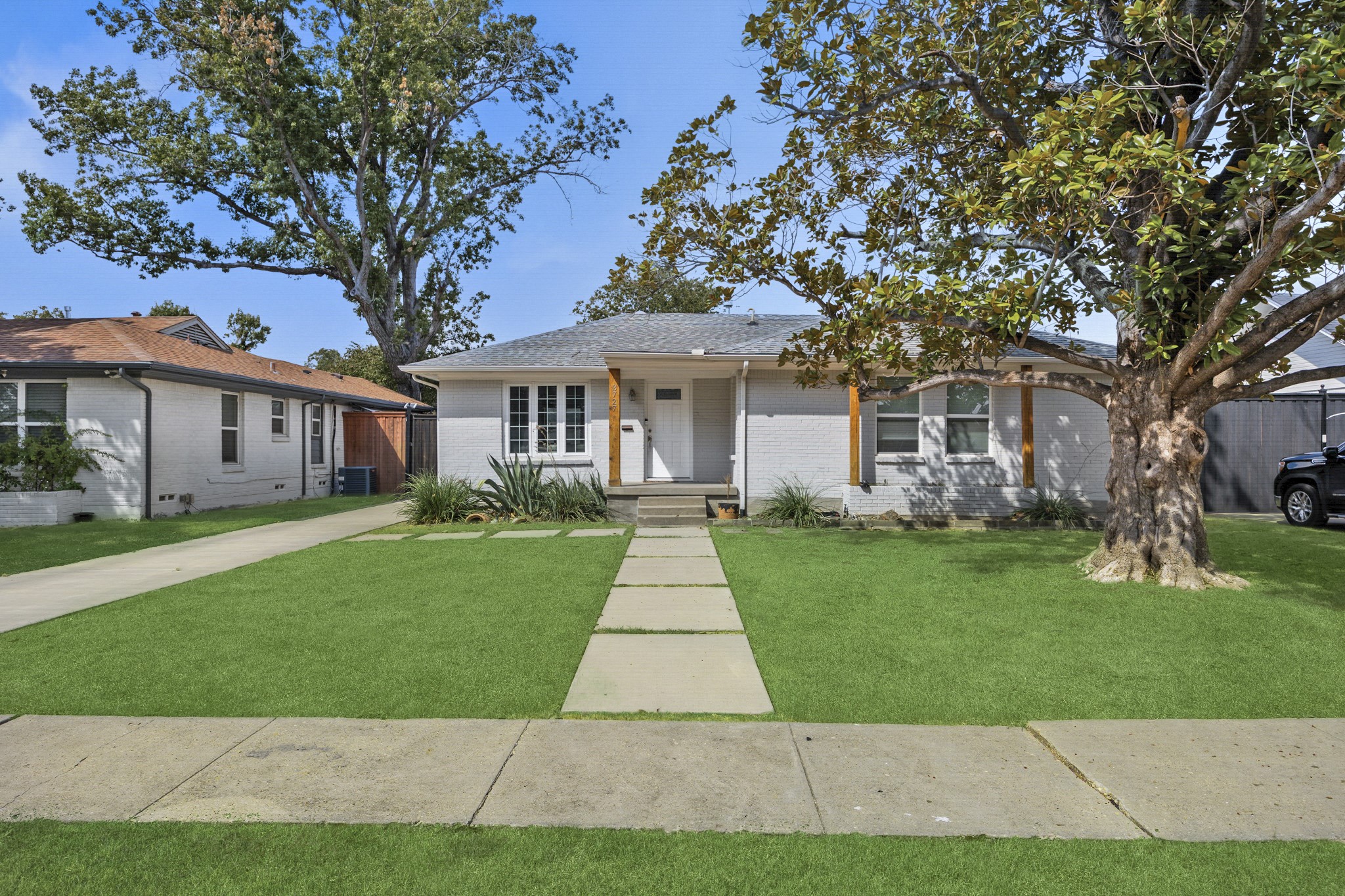 3727 Hawick Lane