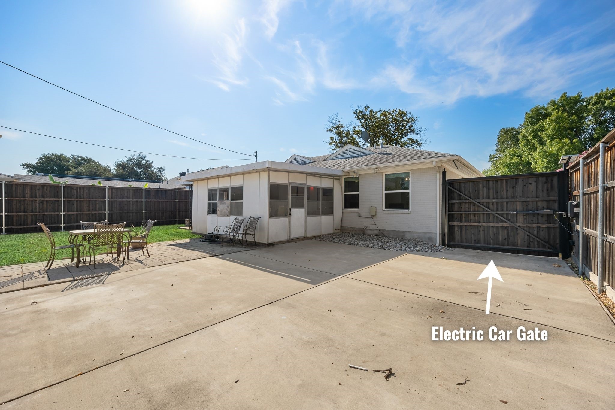3727 Hawick Lane
