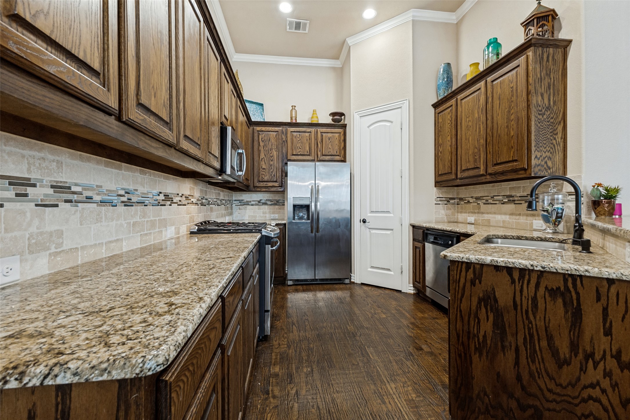 2211 Eriksson Lane