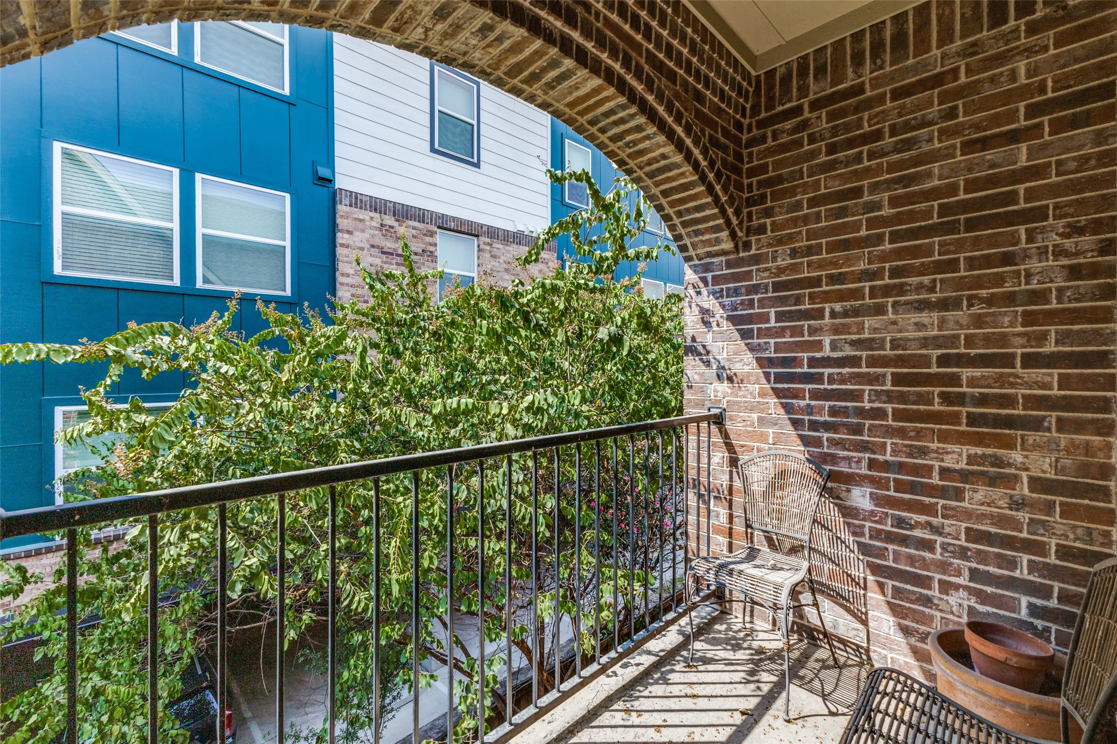 2211 Eriksson Lane
