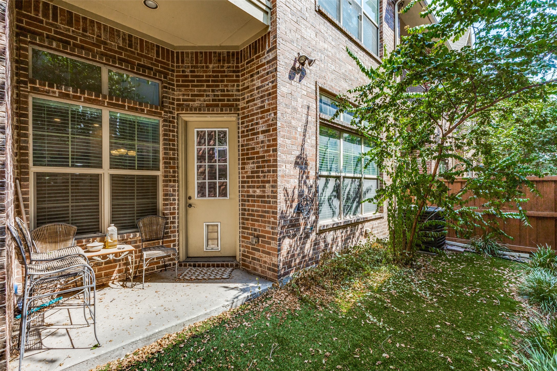 2211 Eriksson Lane