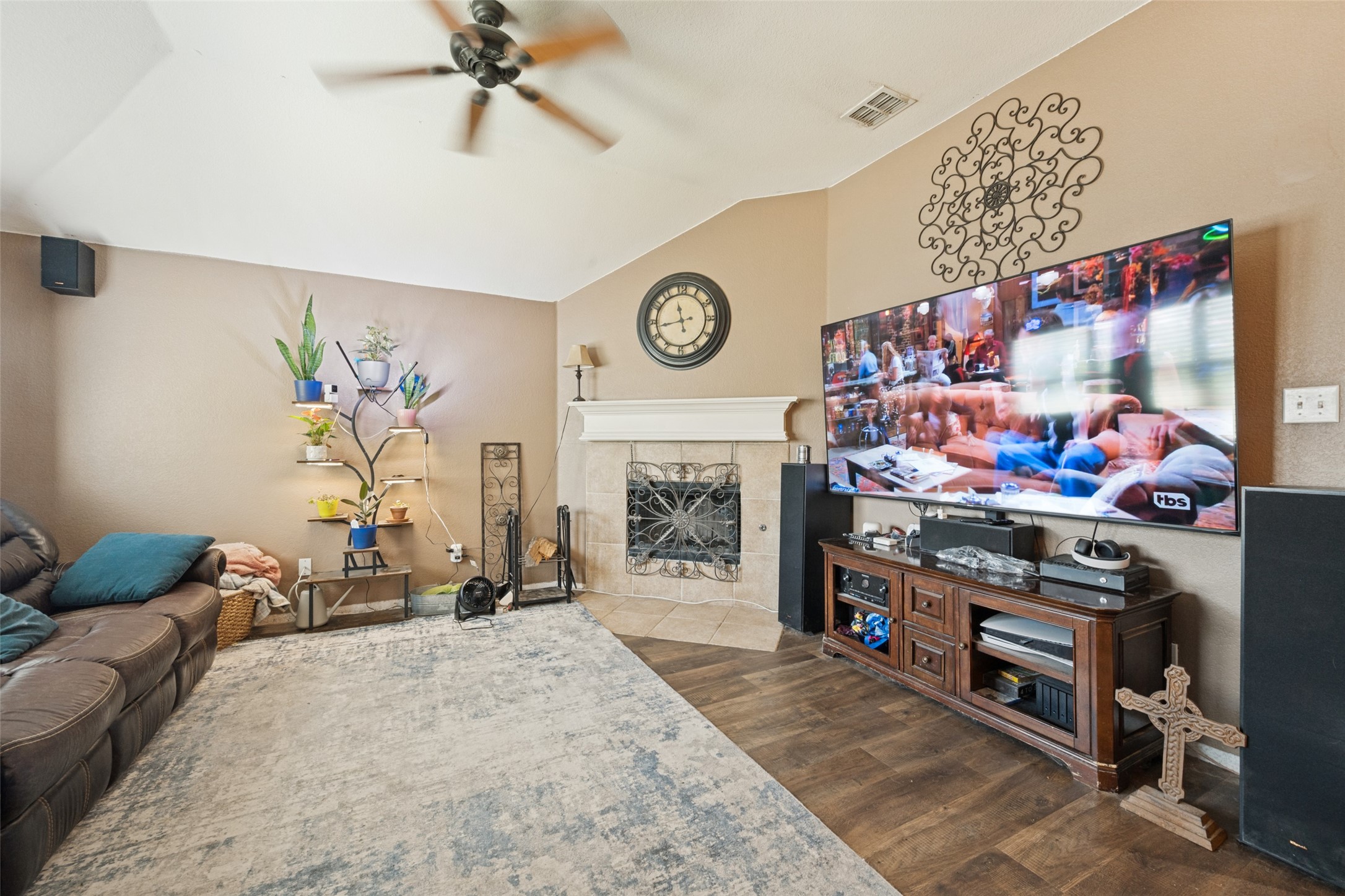 5908 Pacers Lane