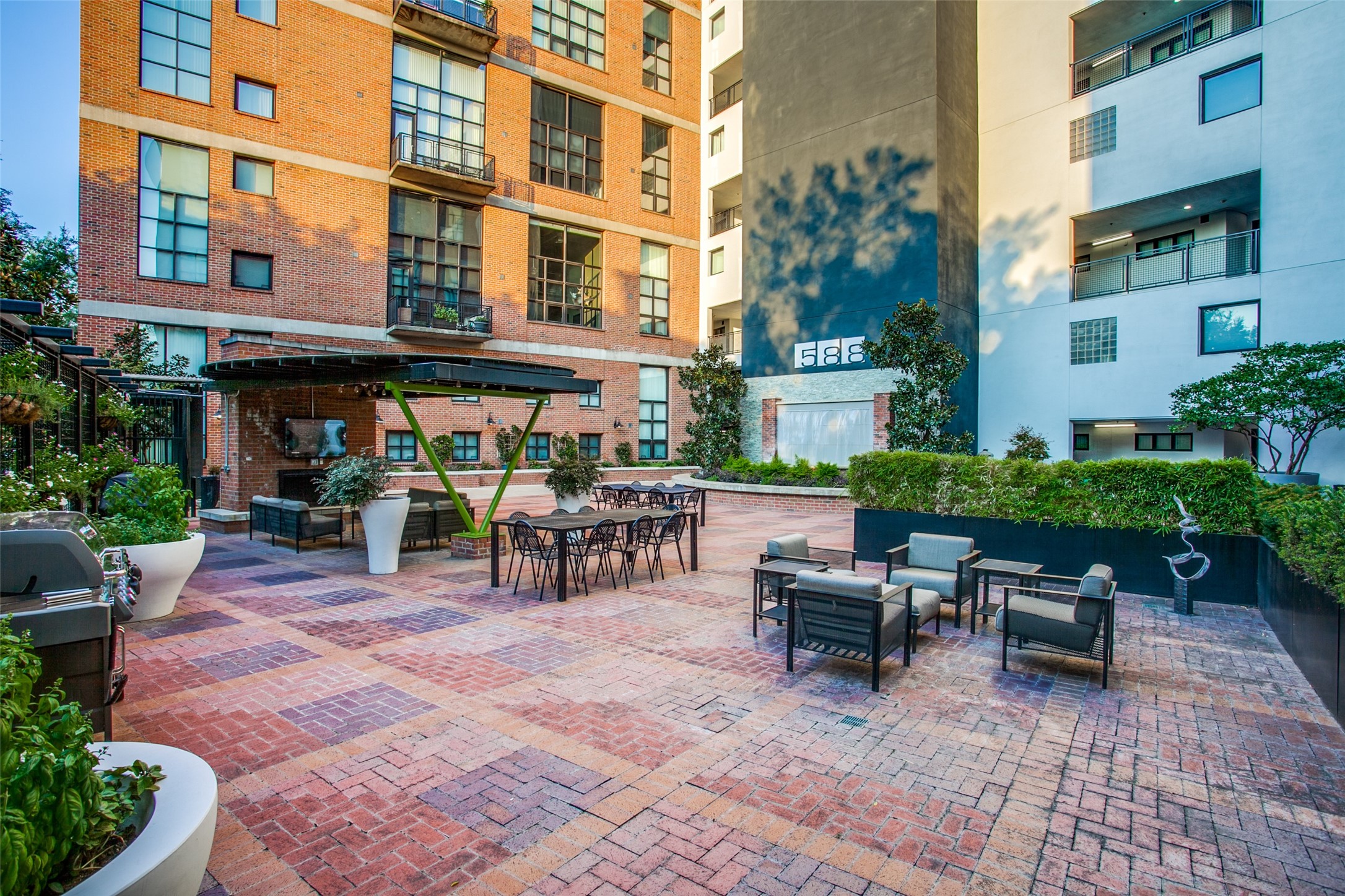 3110 Thomas Avenue 307