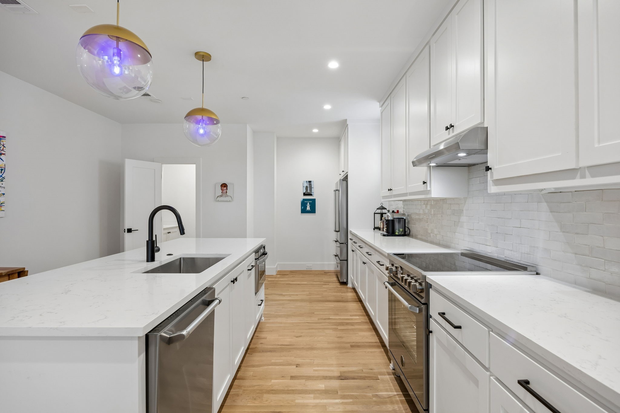 7207 Gaston Avenue 903