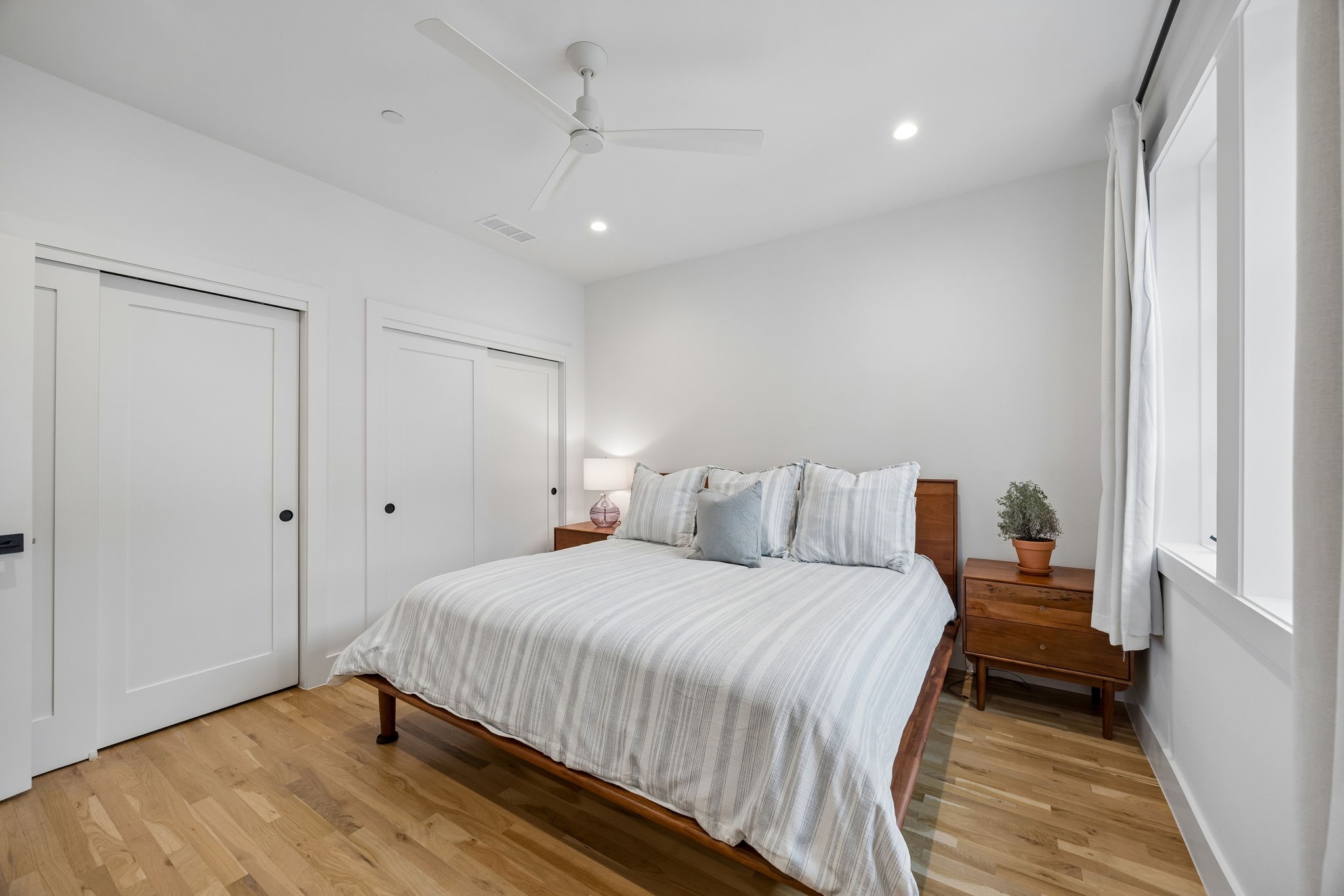 7207 Gaston Avenue 903