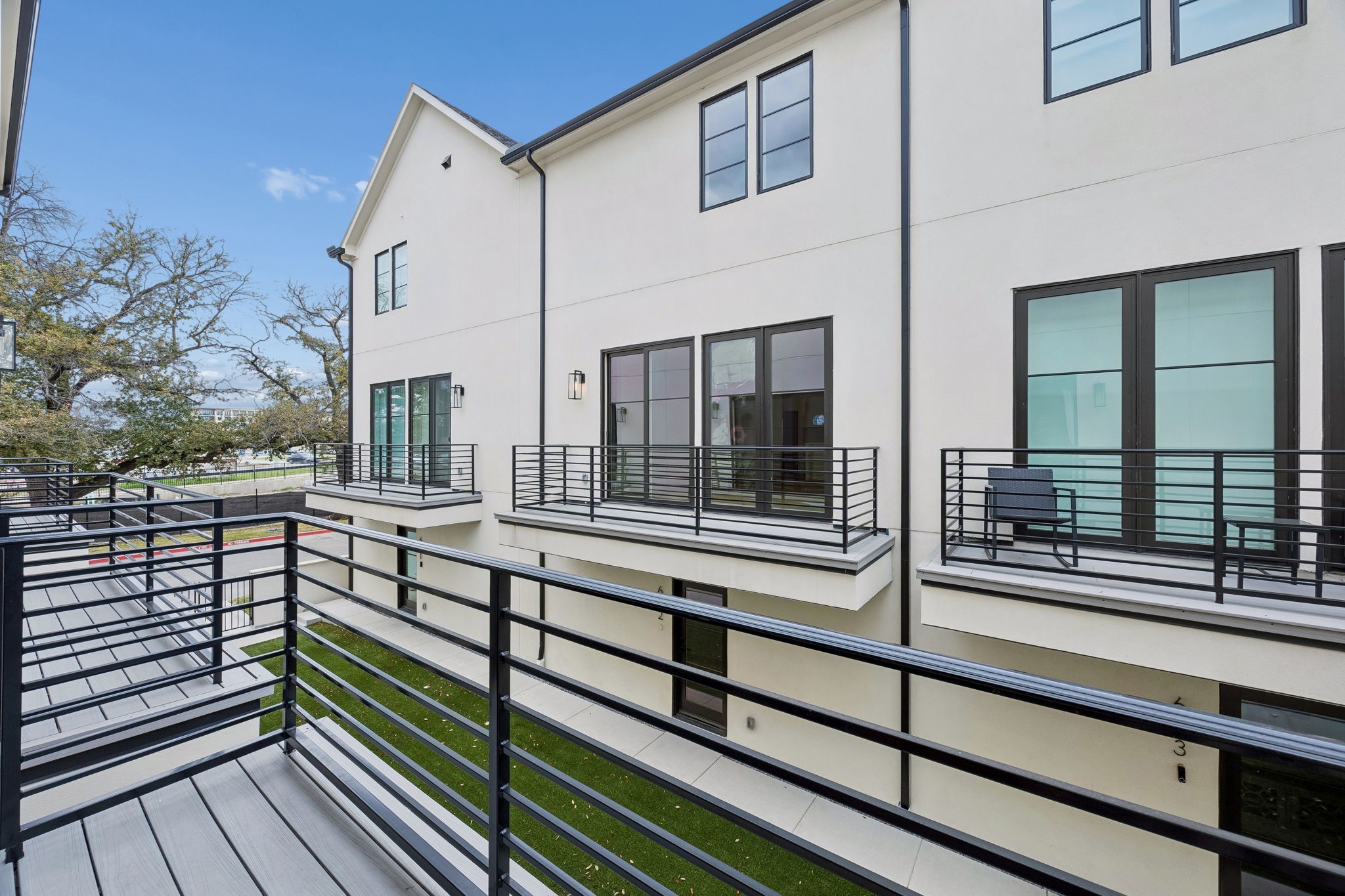 7207 Gaston Avenue 903