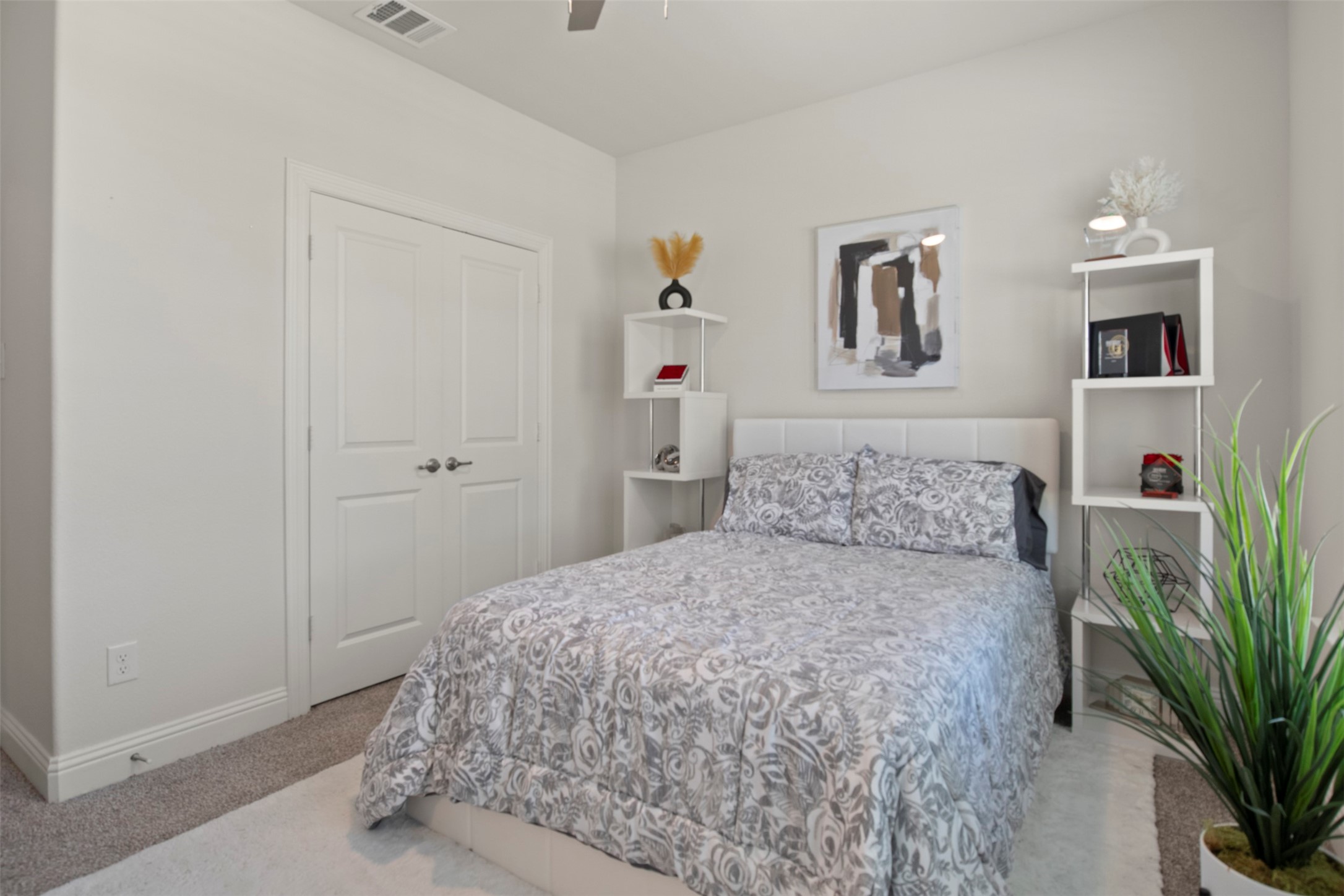 4125 Fern Loop