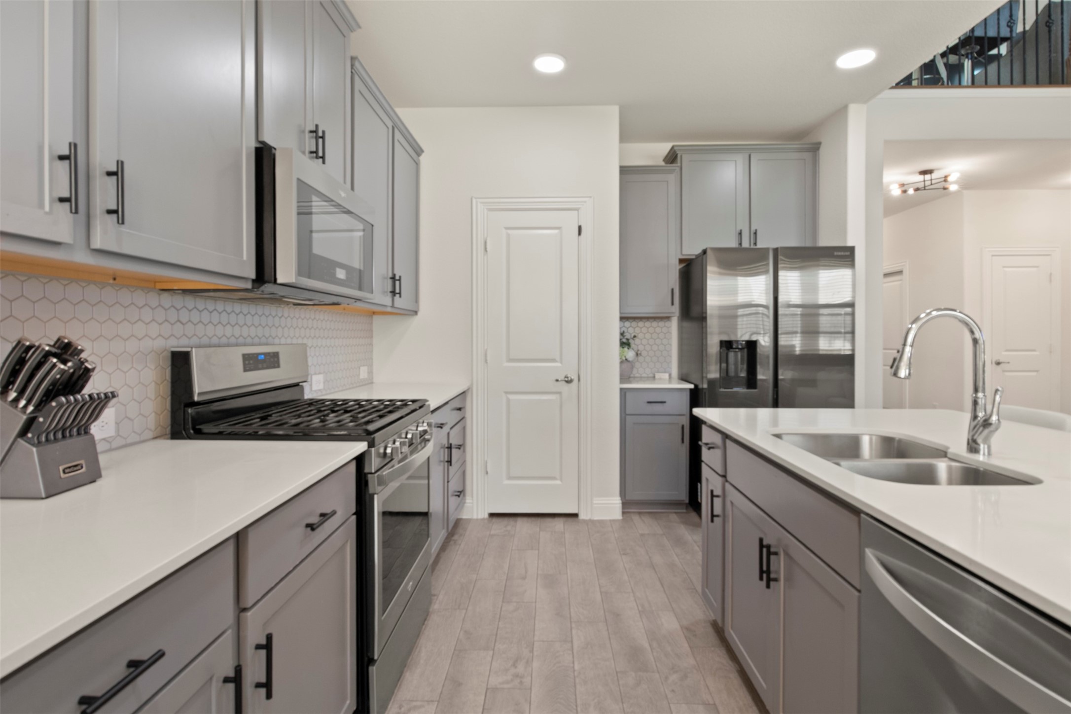 4125 Fern Loop