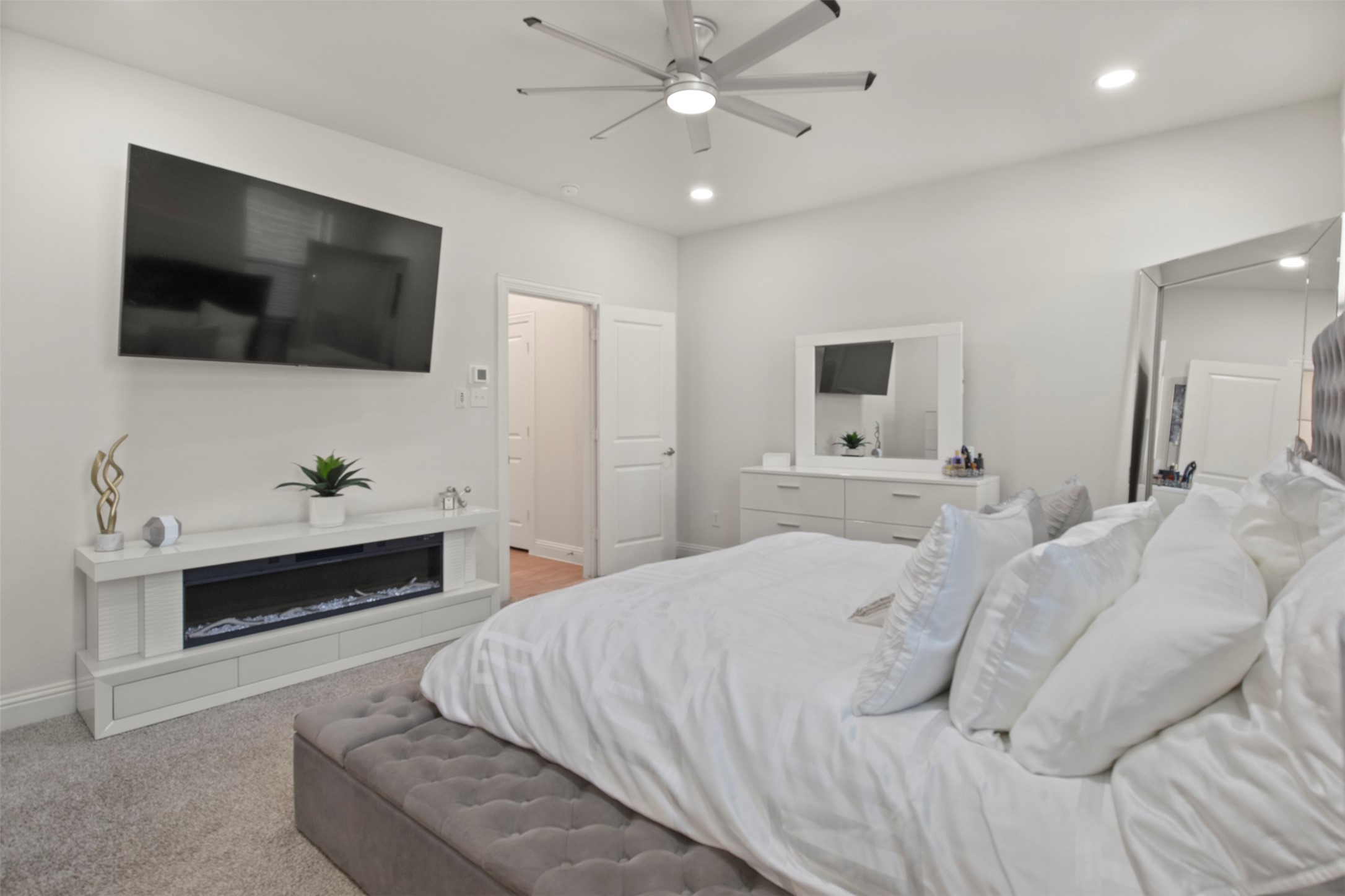 4125 Fern Loop