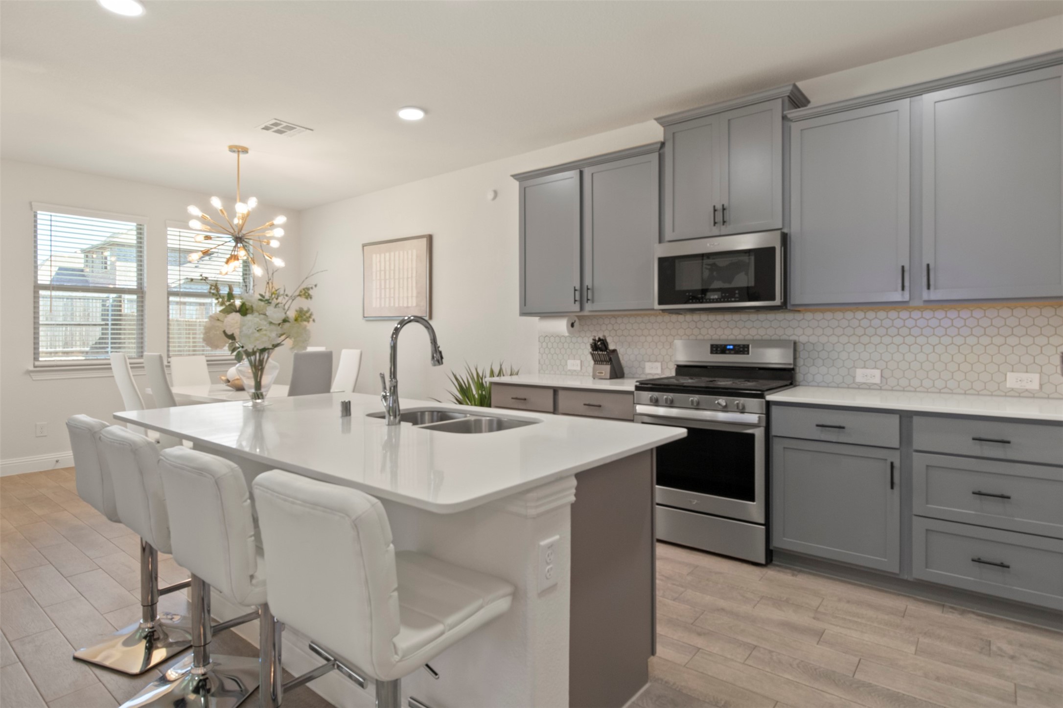 4125 Fern Loop