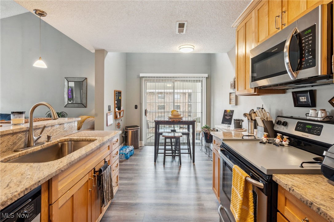 200 Fox Hollow Drive 312