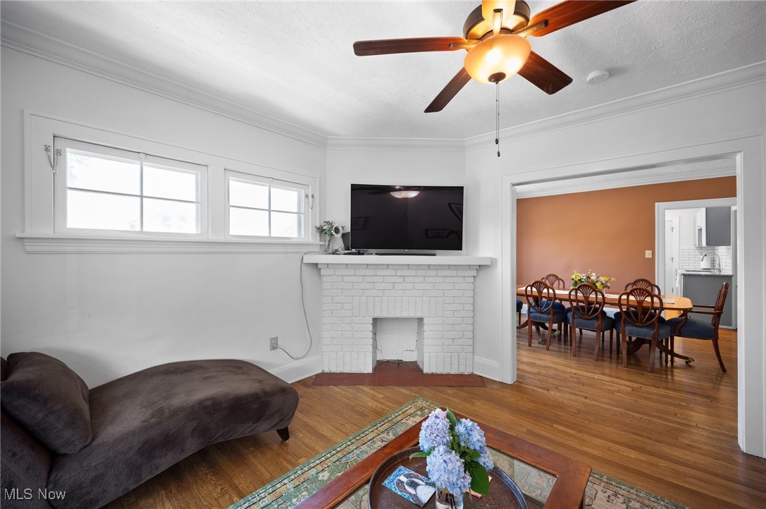 1303 W 102nd Street