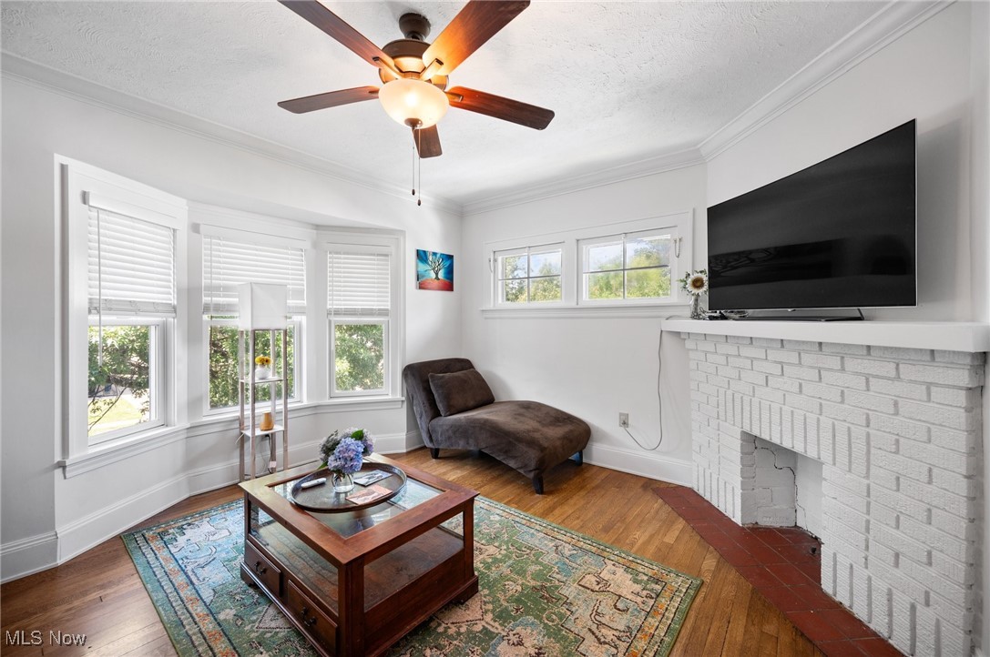 1303 W 102nd Street