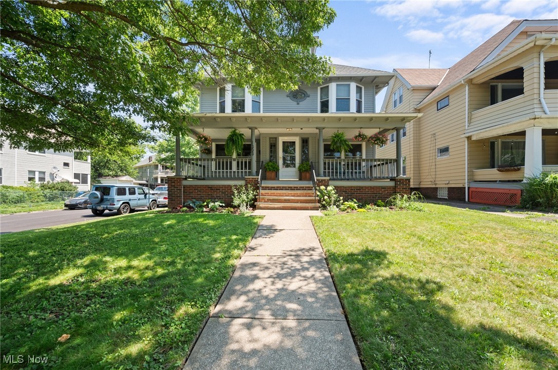 1303 W 102nd Street