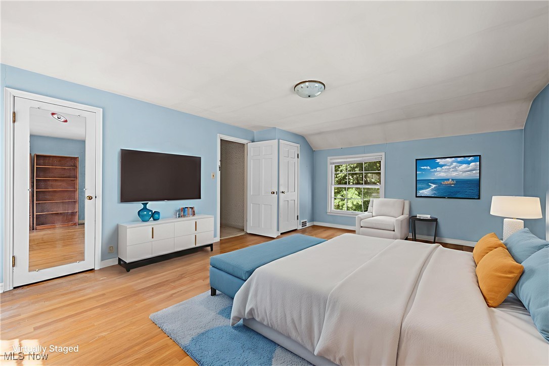 1525 Kew Road