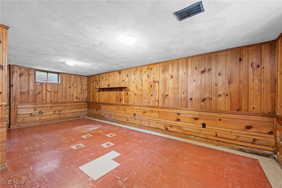 1525 Kew Road