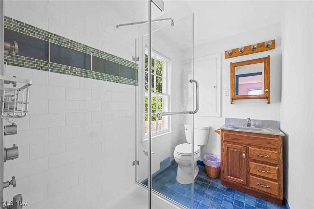 1525 Kew Road