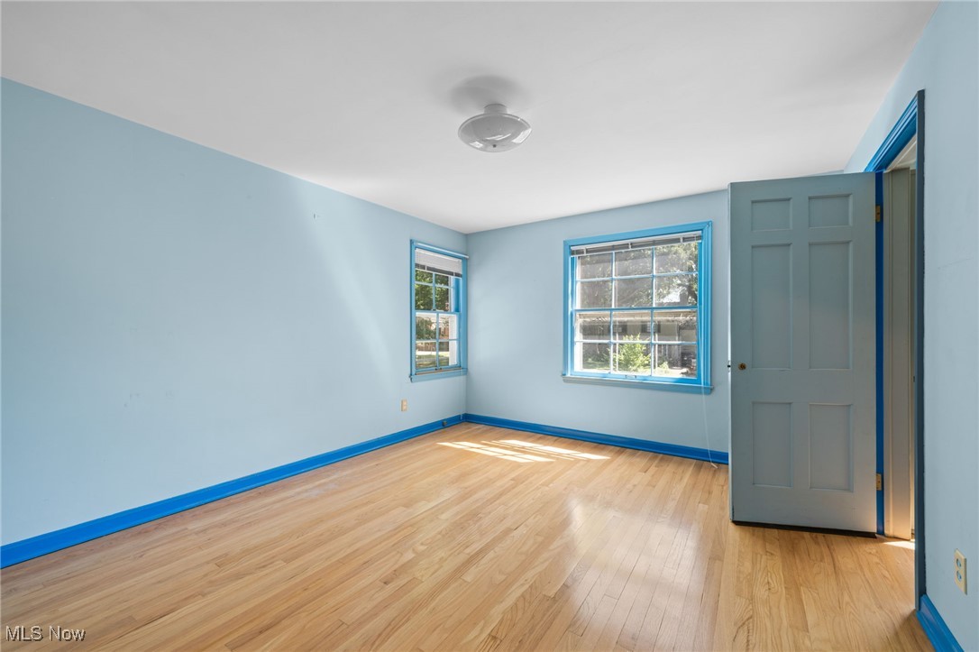 1525 Kew Road