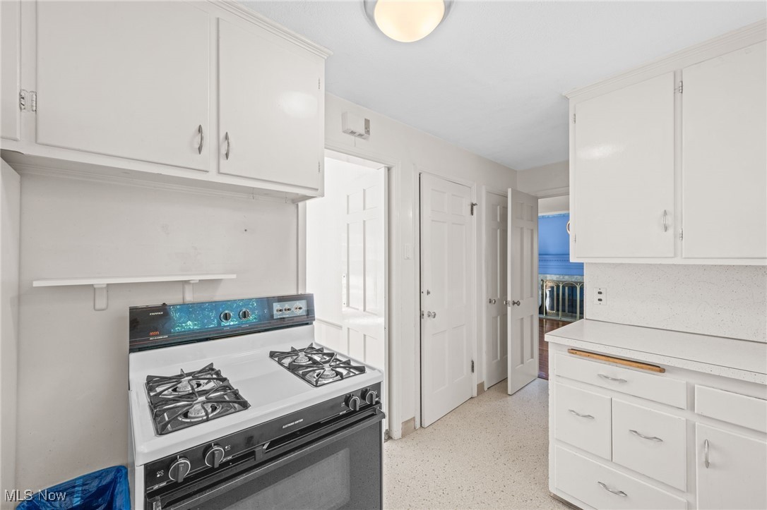 1525 Kew Road