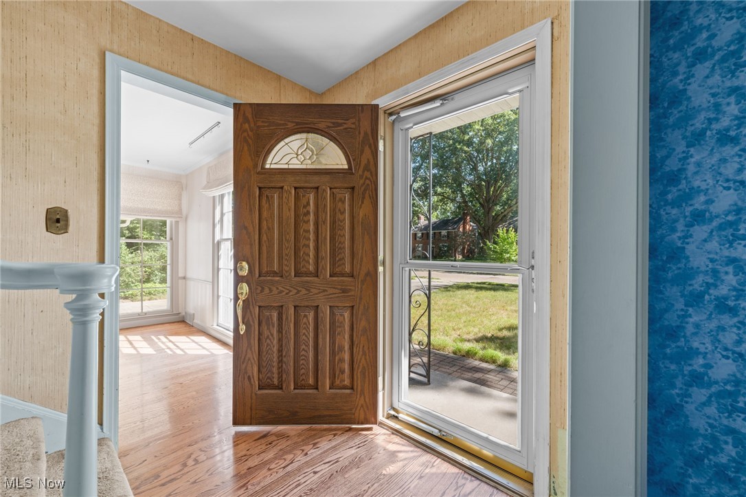 1525 Kew Road