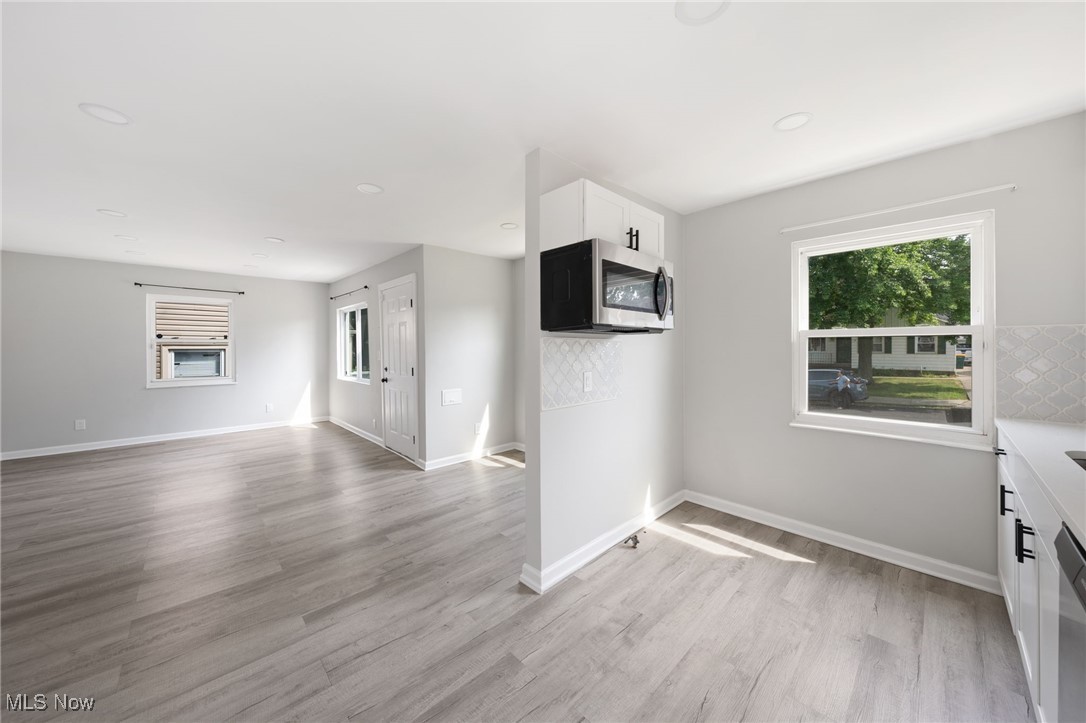 15803 Maplewood Avenue